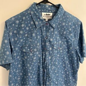 Women’s Back In The Saddle Short Sleeve Button‎ Down Floral Shirt Purple Buttons